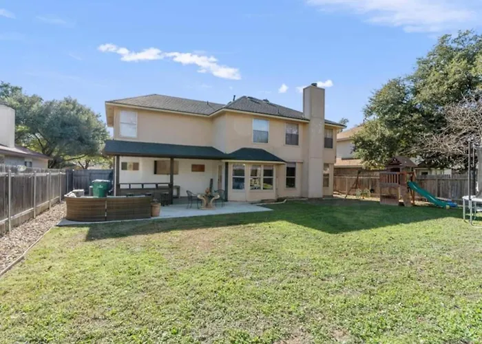 Holiday home Spacious & Stylish 4 Bedroom House *