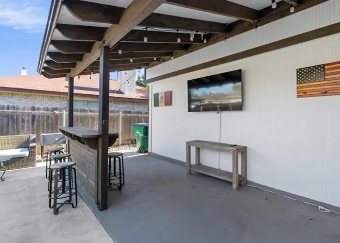 Holiday home Spacious & Stylish 4 Bedroom House Round Rock
