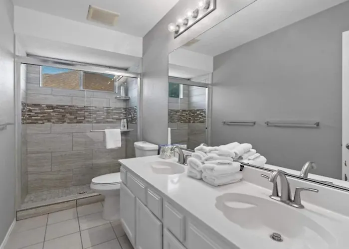 Holiday home Spacious & Stylish 4 Bedroom House Round Rock