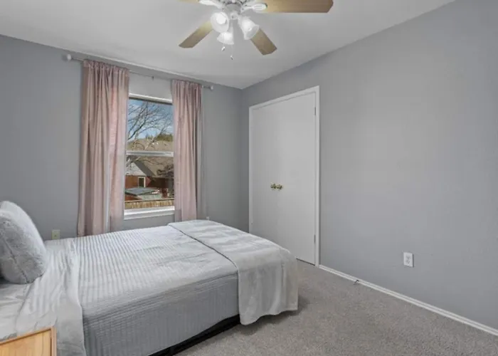 Holiday home Spacious & Stylish 4 Bedroom House *
