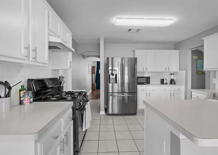 Holiday home Spacious & Stylish 4 Bedroom House *