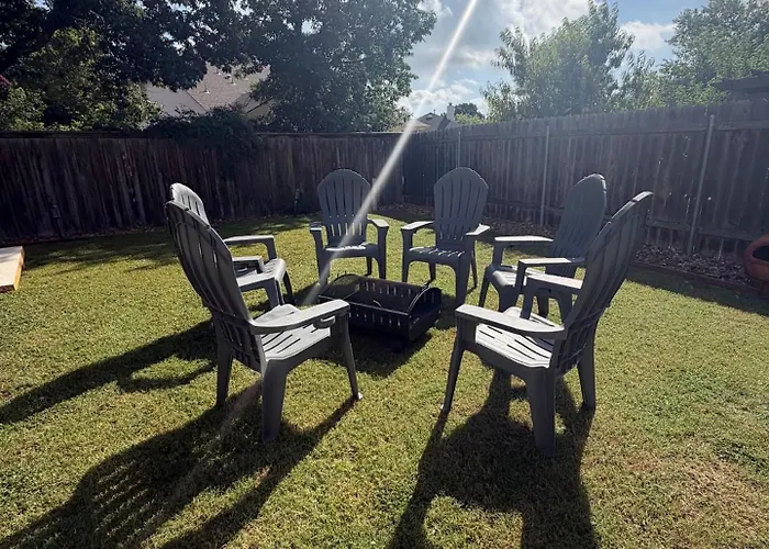 Spacious & Stylish 4 Bedroom House * Round Rock