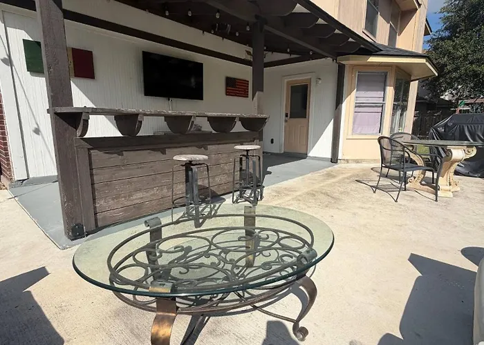 Holiday home Spacious & Stylish 4 Bedroom House